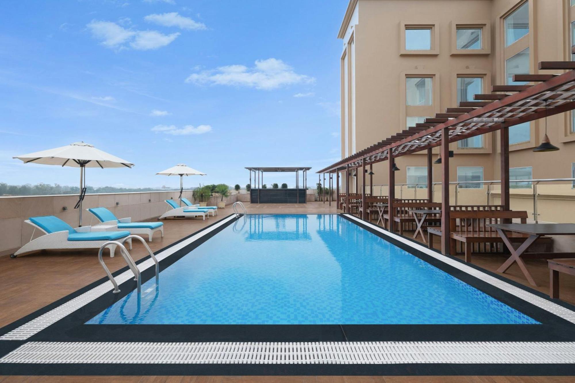 Hotel Fairfield By Marriott Amritsar Exterior foto