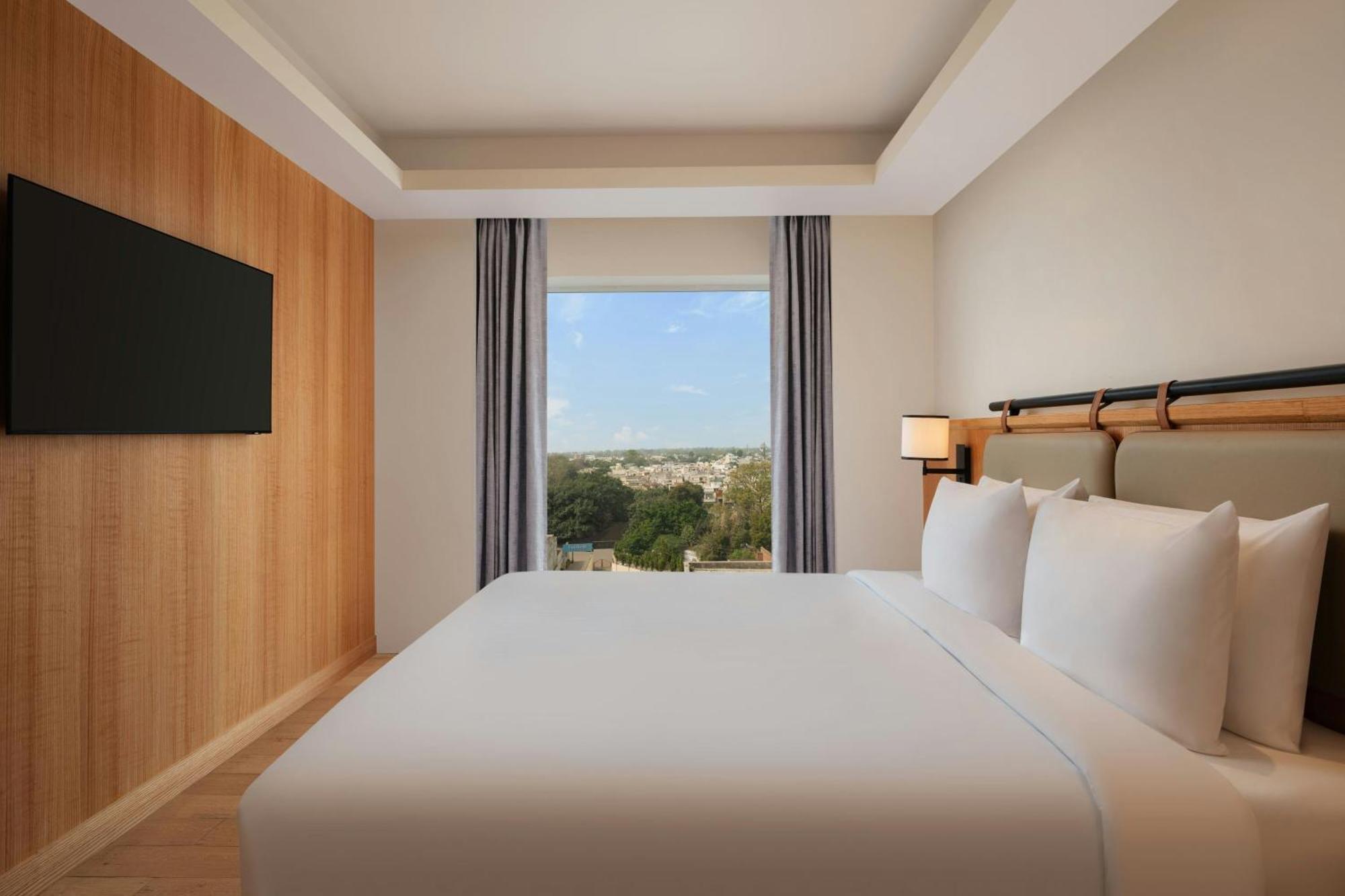Hotel Fairfield By Marriott Amritsar Exterior foto